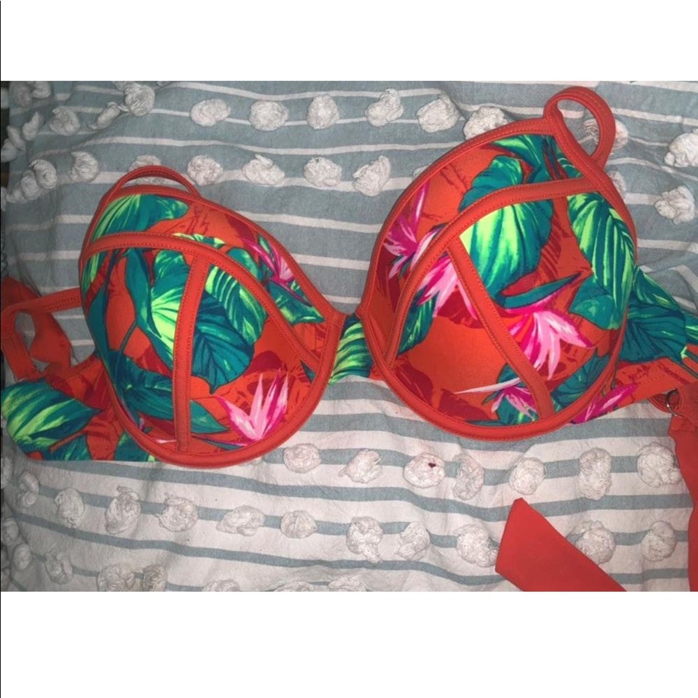 Bikini top